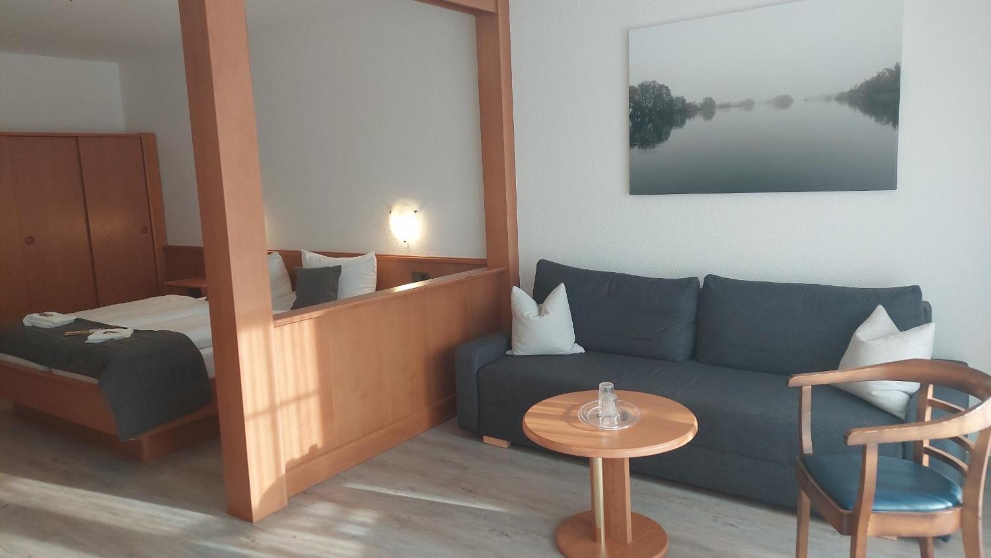 Hotel Am Meilenstein Dunkelforth Екстер'єр фото