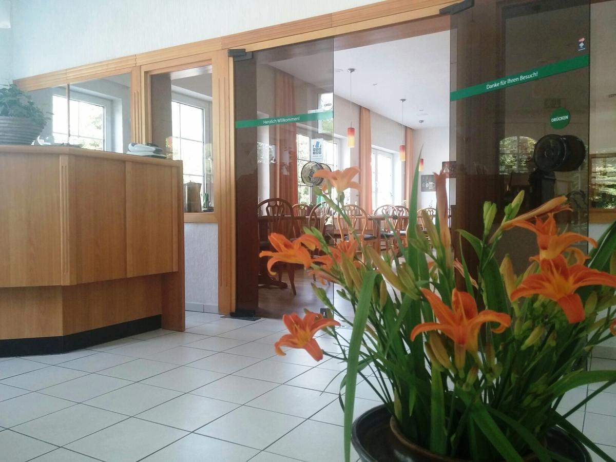 Hotel Am Meilenstein Dunkelforth Екстер'єр фото