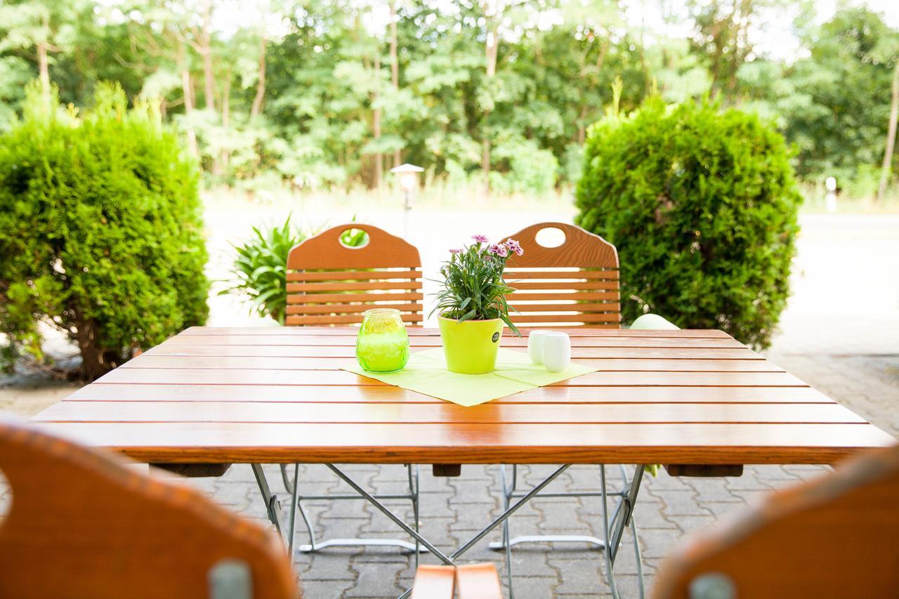 Hotel Am Meilenstein Dunkelforth Екстер'єр фото