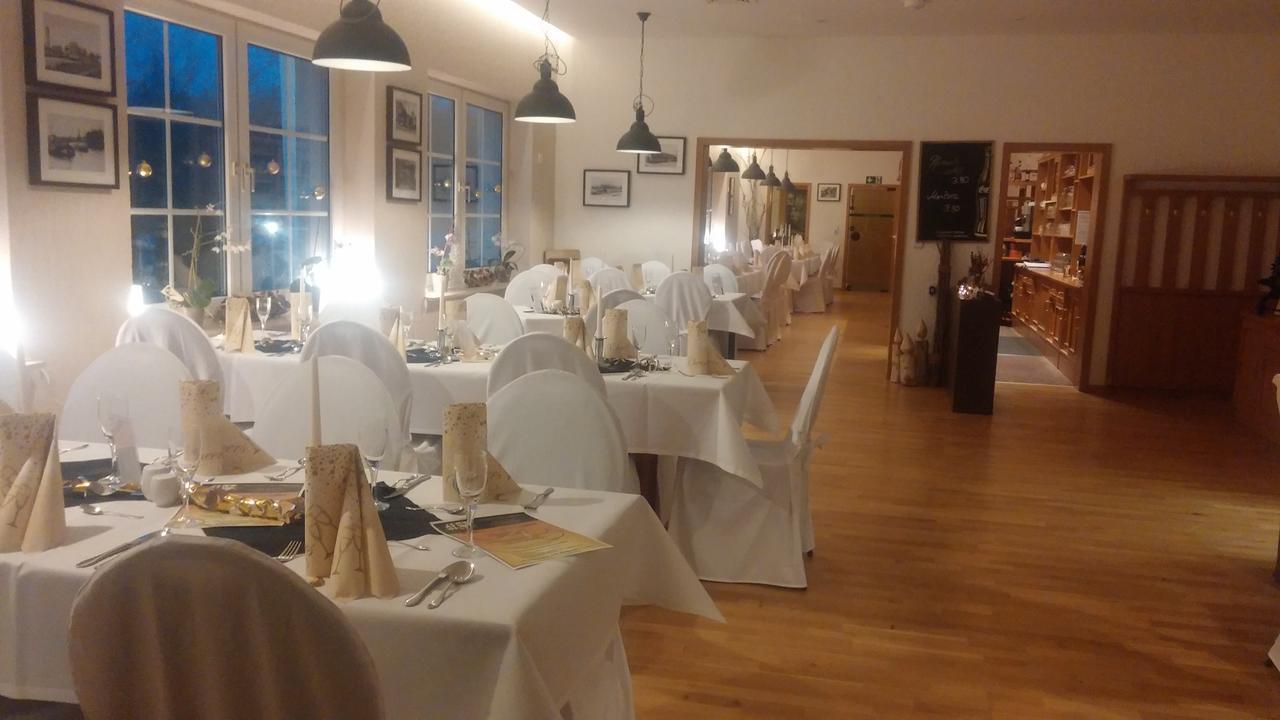 Hotel Am Meilenstein Dunkelforth Екстер'єр фото
