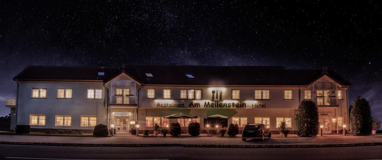 Hotel Am Meilenstein Dunkelforth Екстер'єр фото